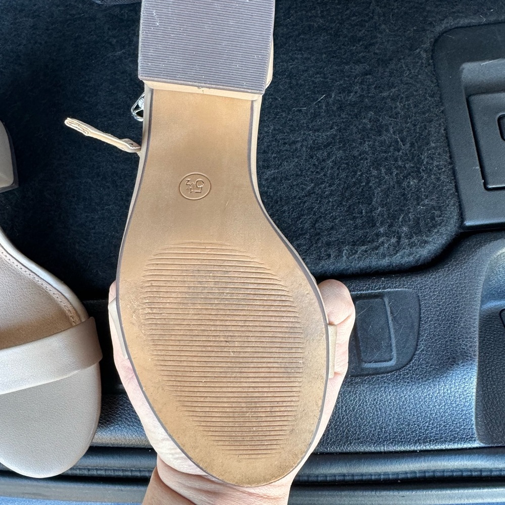 Amazon Essentials Heel - Picture 2 of 4